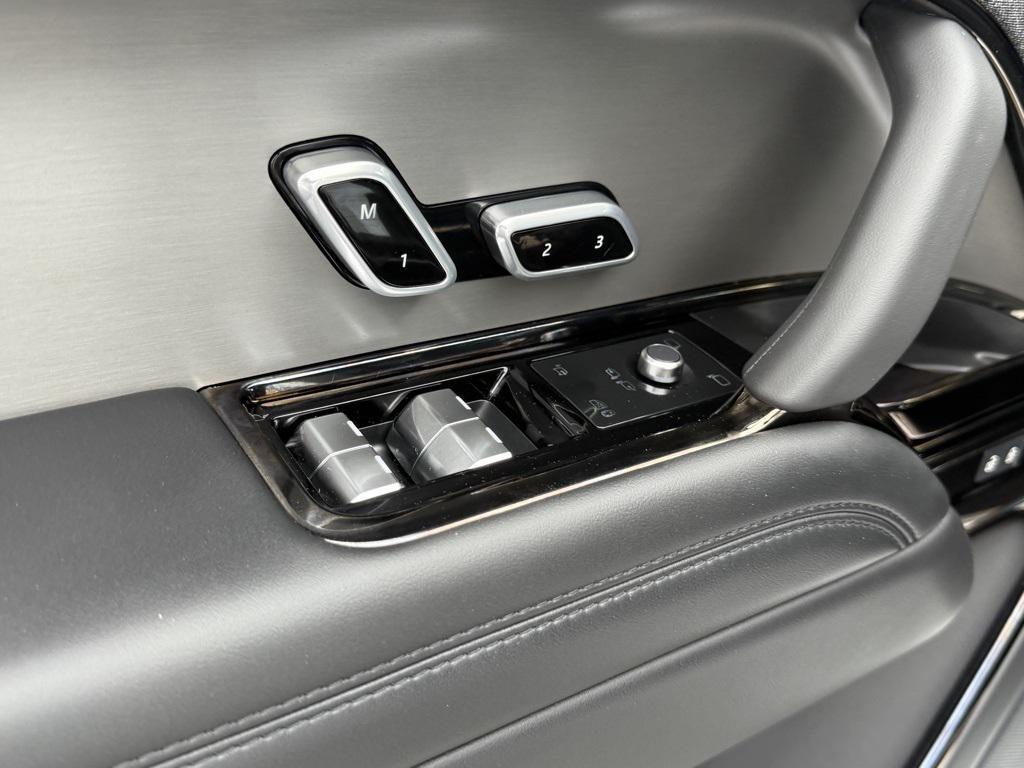 new 2025 Land Rover Range Rover Sport car, priced at $88,490