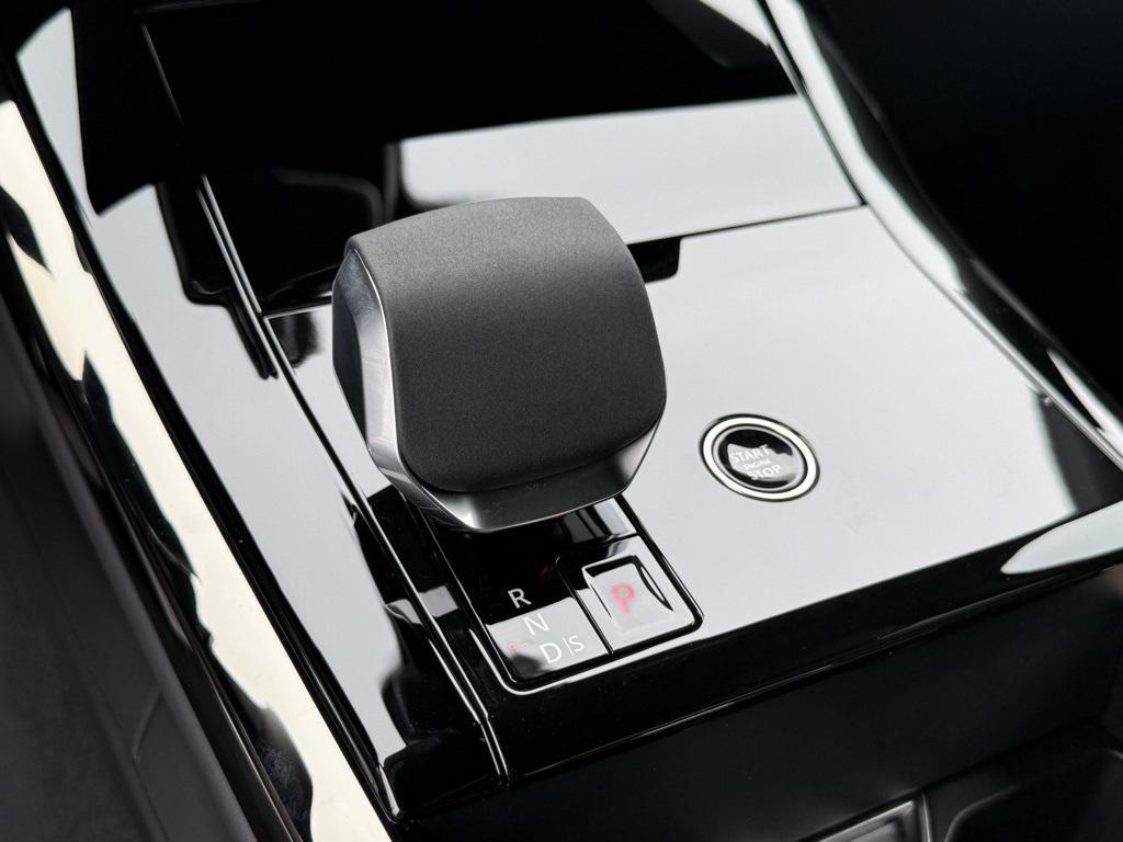 new 2025 Land Rover Range Rover Sport car, priced at $88,490