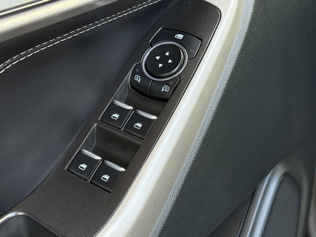 used 2024 Ford Explorer car, priced at $29,795