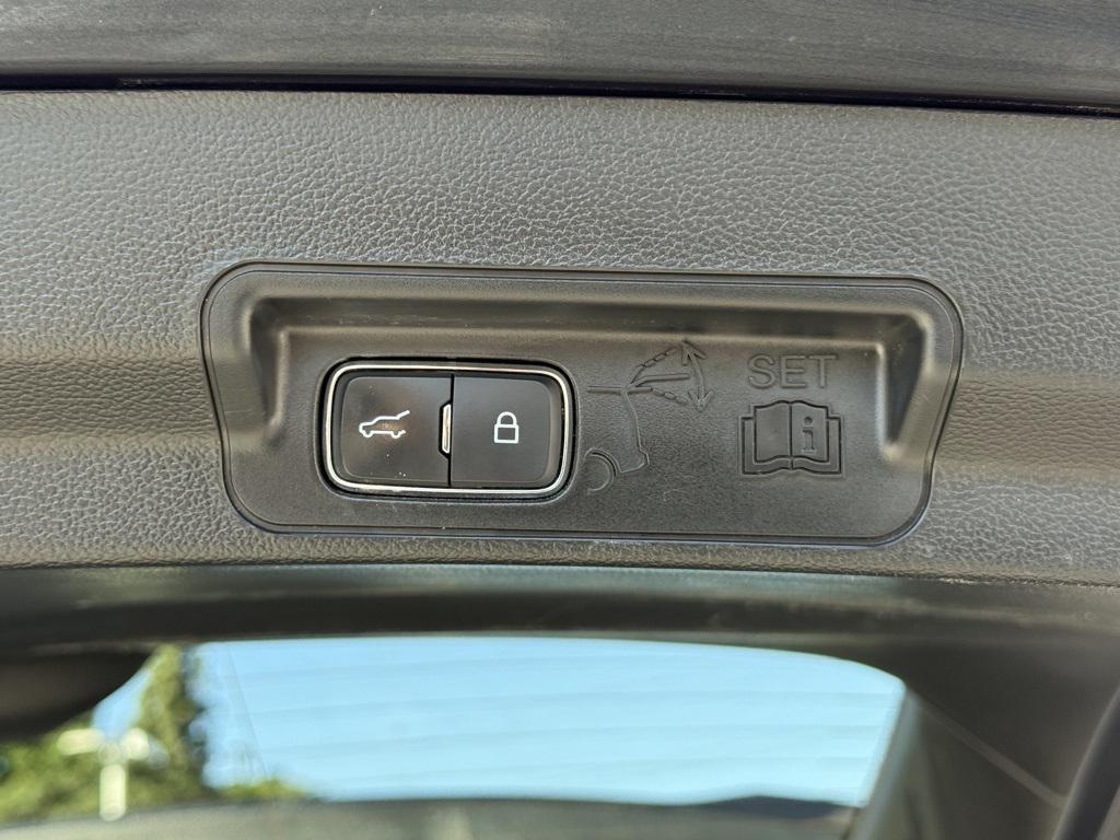 used 2024 Ford Explorer car, priced at $29,795