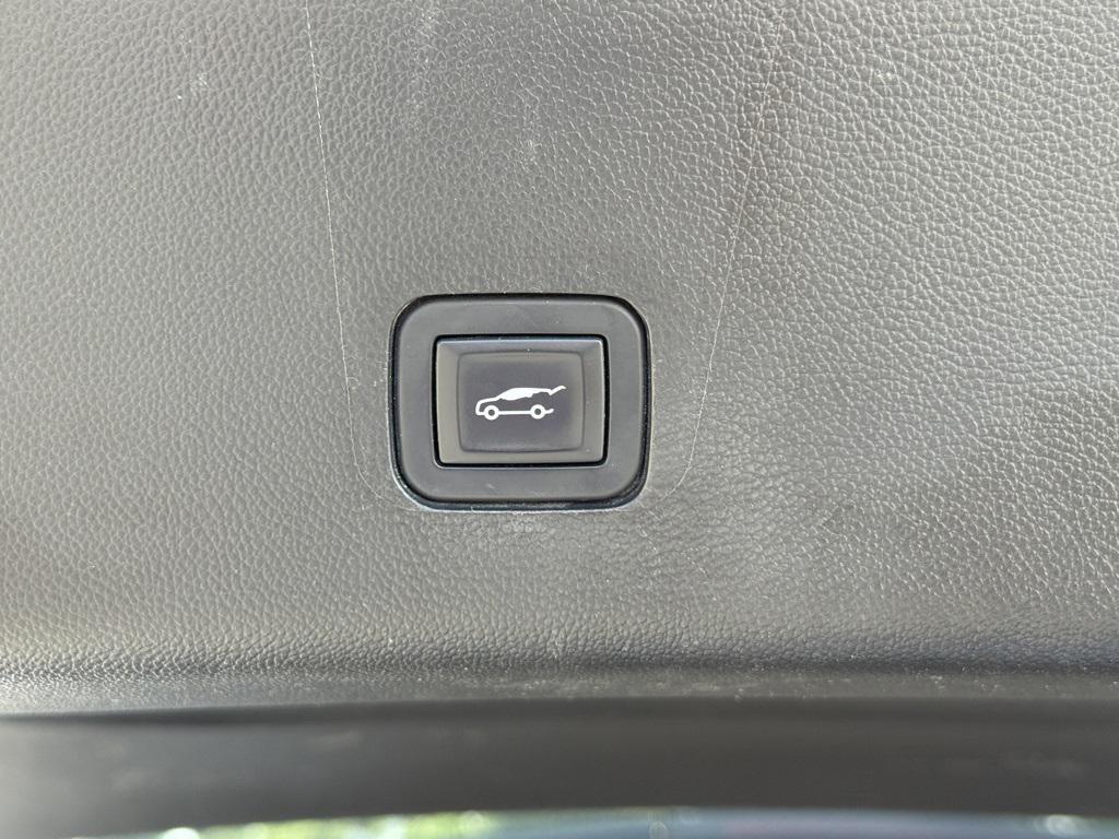 used 2019 Chevrolet Traverse car, priced at $24,599