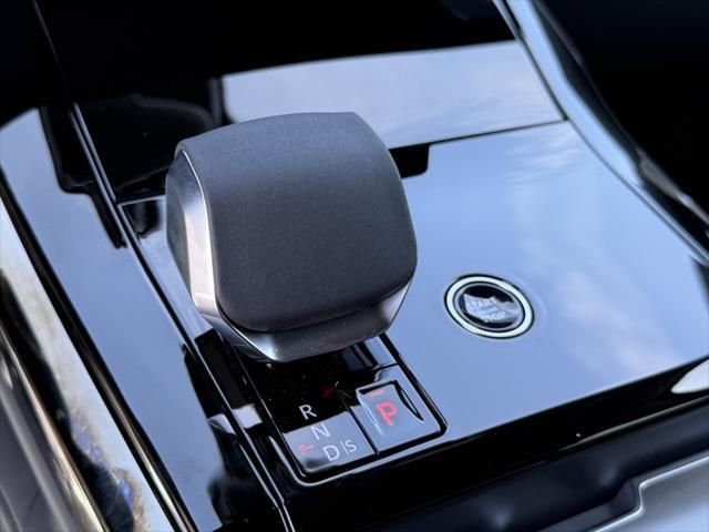 new 2025 Land Rover Range Rover Sport car, priced at $91,865