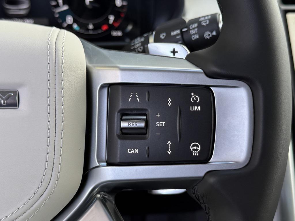 new 2025 Land Rover Discovery car, priced at $85,128