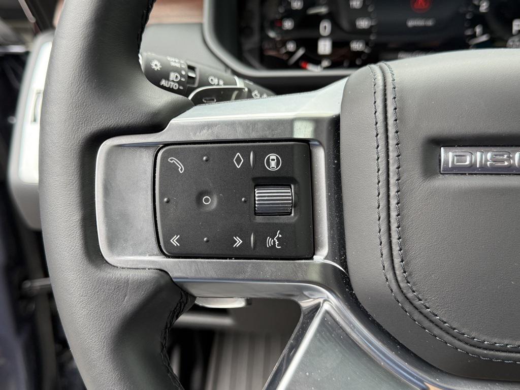 used 2024 Land Rover Discovery car, priced at $58,798