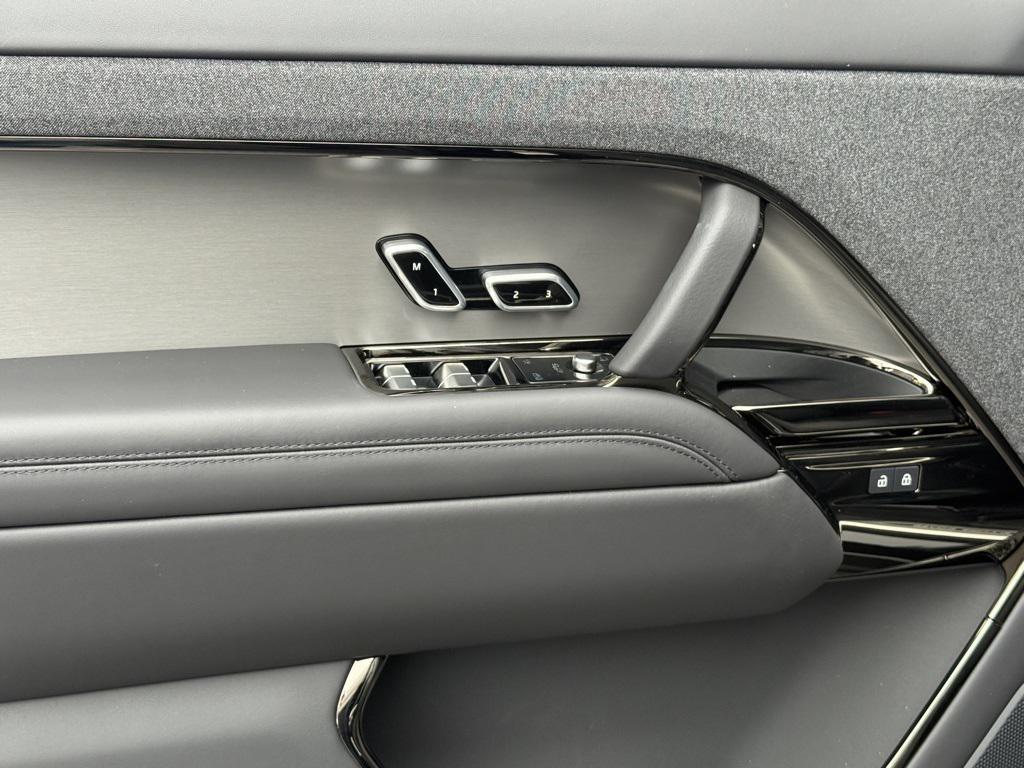new 2025 Land Rover Range Rover Sport car, priced at $93,935