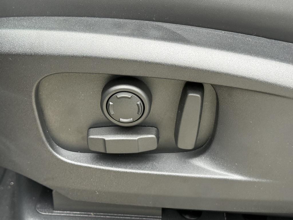 new 2025 Land Rover Defender car, priced at $100,793