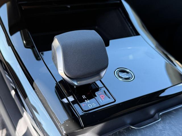 new 2025 Land Rover Range Rover Sport car, priced at $134,465
