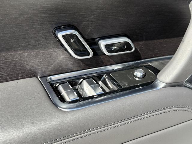 new 2025 Land Rover Range Rover car, priced at $147,210