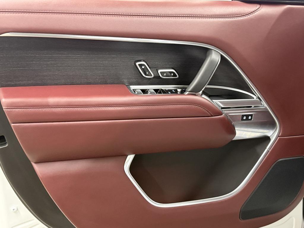 new 2025 Land Rover Range Rover car, priced at $147,960