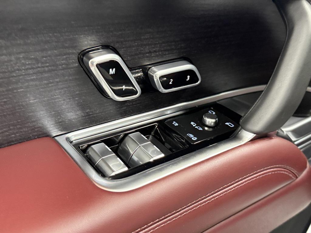 new 2025 Land Rover Range Rover car, priced at $147,960