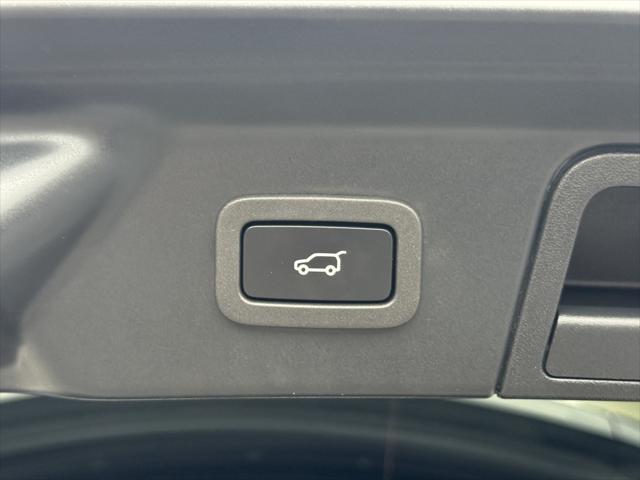 used 2021 Land Rover Range Rover Velar car, priced at $34,981
