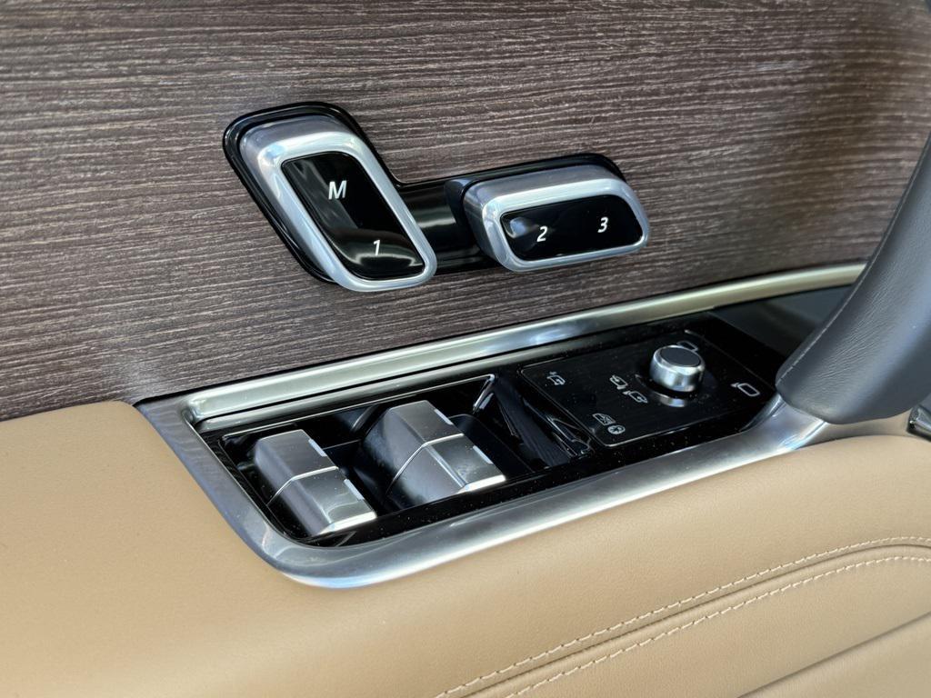 new 2025 Land Rover Range Rover car, priced at $152,250