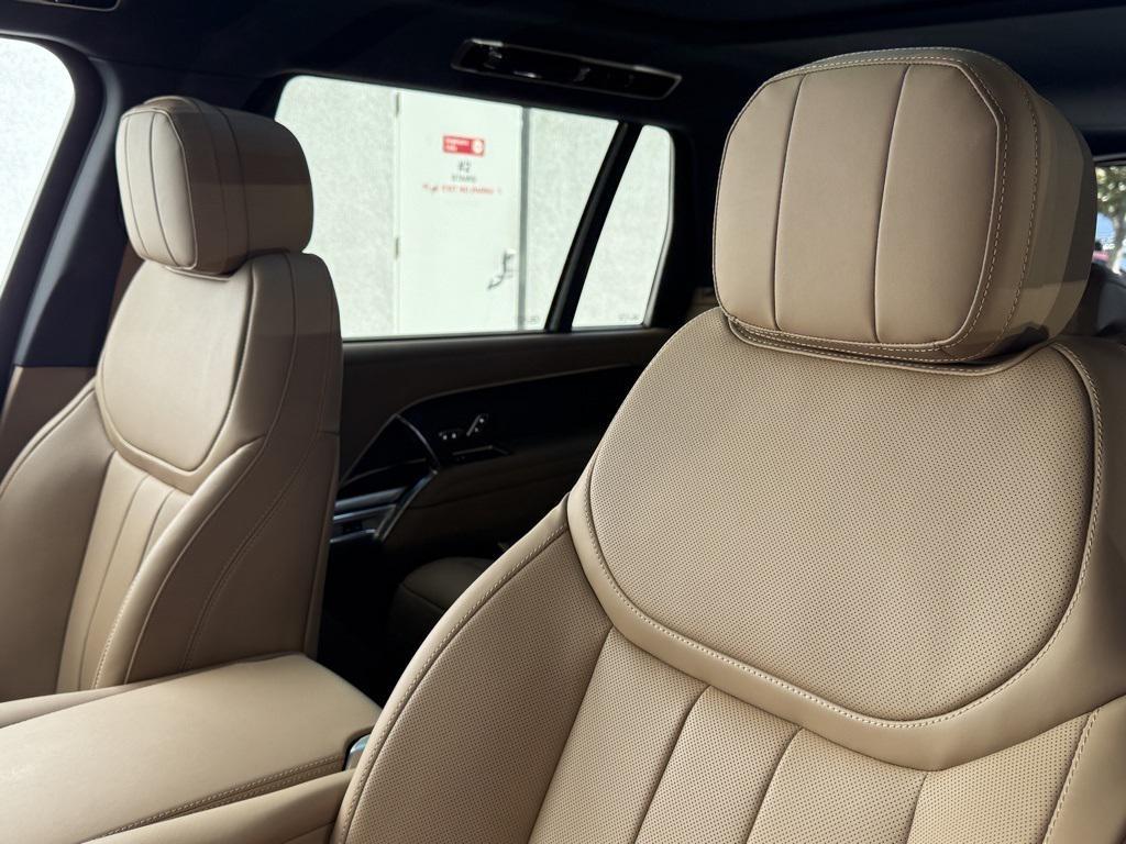 new 2025 Land Rover Range Rover car, priced at $152,250