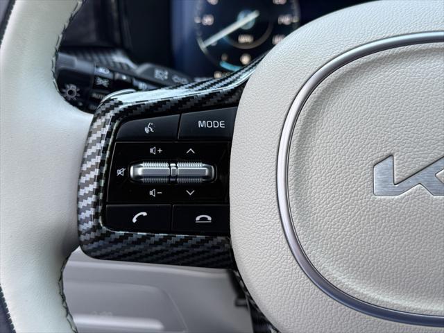 used 2023 Kia Sorento Plug-In Hybrid car, priced at $38,487