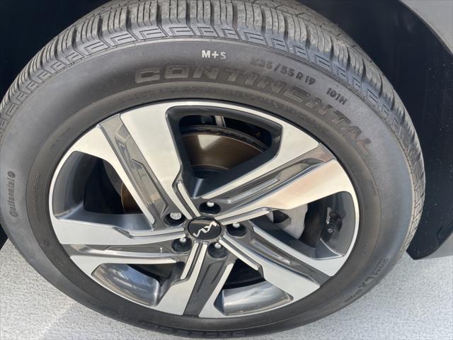 used 2023 Kia Sorento Plug-In Hybrid car, priced at $39,999
