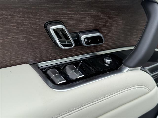 new 2025 Land Rover Range Rover car, priced at $149,925