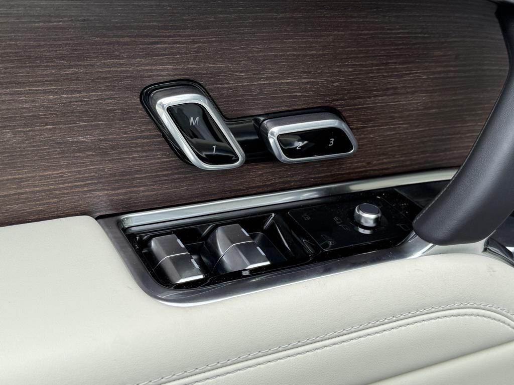 new 2025 Land Rover Range Rover car, priced at $149,925