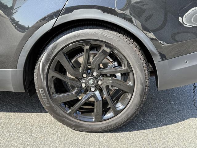 used 2024 Land Rover Discovery car, priced at $48,699