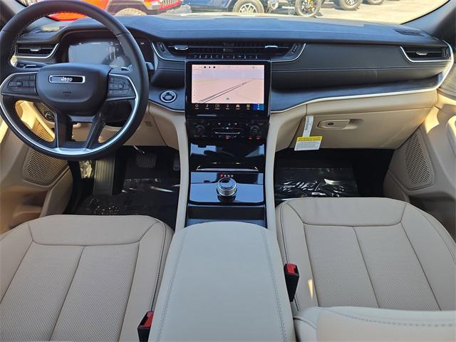 new 2025 Jeep Grand Cherokee car, priced at $48,875