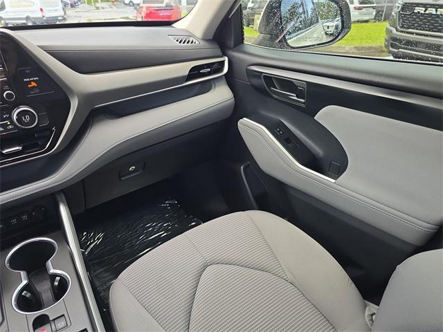 used 2020 Toyota Highlander car, priced at $27,447