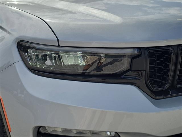 new 2025 Jeep Grand Cherokee car, priced at $40,966