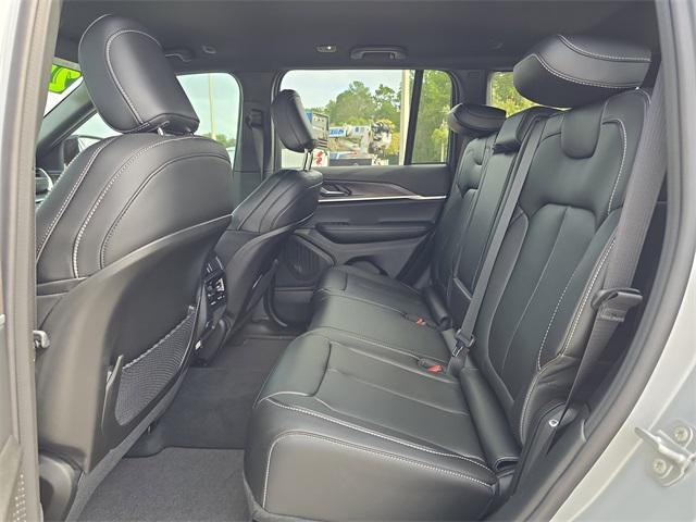 new 2025 Jeep Grand Cherokee car, priced at $40,966