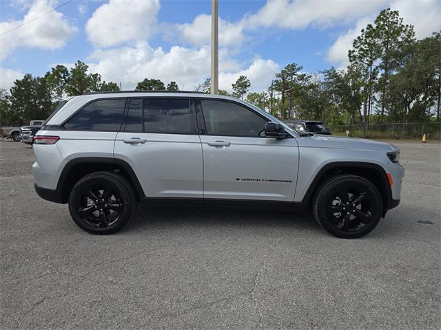 new 2025 Jeep Grand Cherokee car, priced at $40,966