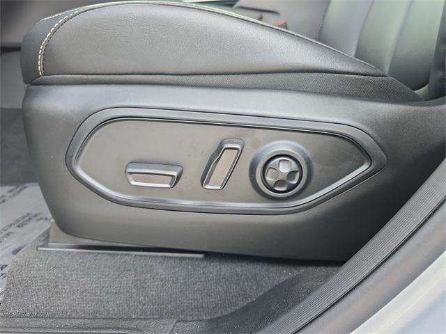 new 2025 Jeep Grand Cherokee car, priced at $40,966