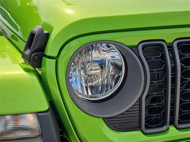 new 2025 Jeep Gladiator car, priced at $38,739