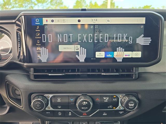 new 2025 Jeep Gladiator car, priced at $38,739