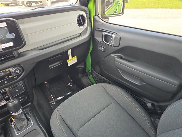 new 2025 Jeep Gladiator car, priced at $38,739