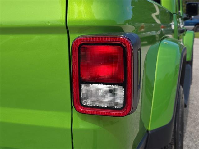 new 2025 Jeep Gladiator car, priced at $38,739