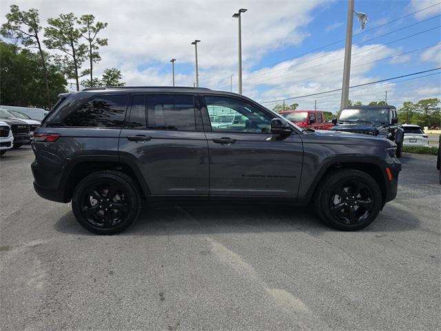 new 2025 Jeep Grand Cherokee car, priced at $44,631