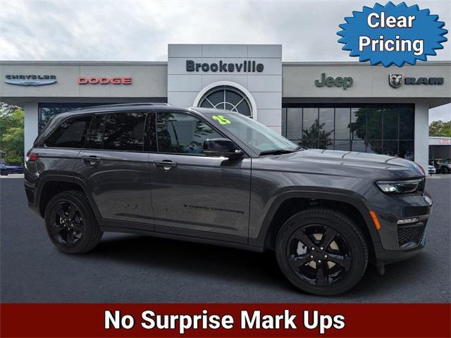 new 2025 Jeep Grand Cherokee car, priced at $44,631