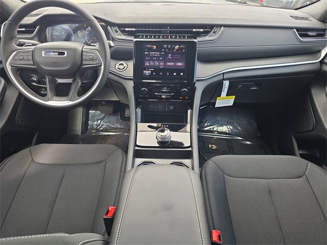 new 2025 Jeep Grand Cherokee car, priced at $34,592