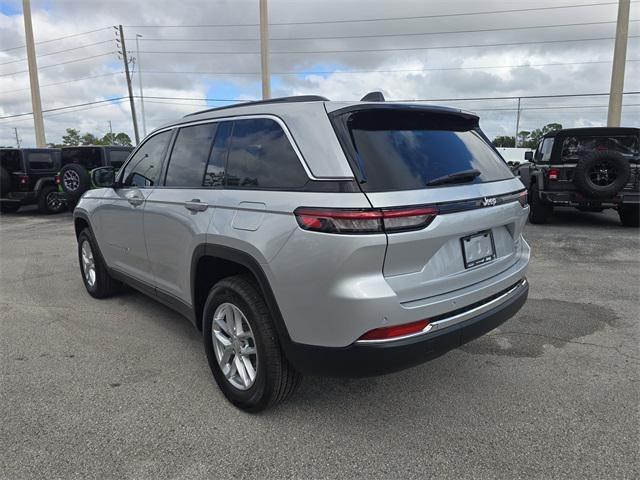 new 2025 Jeep Grand Cherokee car, priced at $34,592
