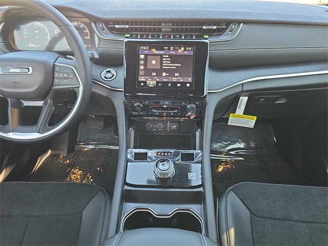 new 2025 Jeep Grand Cherokee car, priced at $38,374