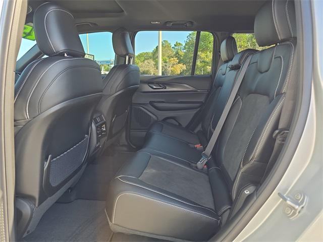new 2025 Jeep Grand Cherokee car, priced at $38,374