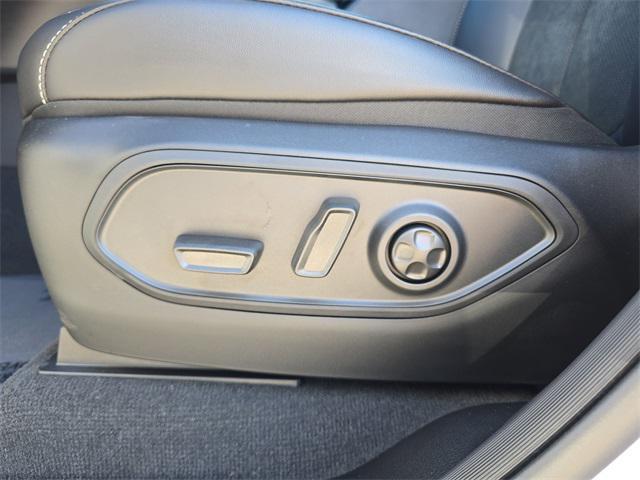 new 2025 Jeep Grand Cherokee car, priced at $38,374