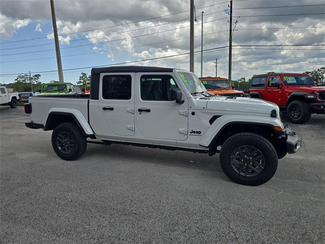 new 2025 Jeep Gladiator car, priced at $48,623