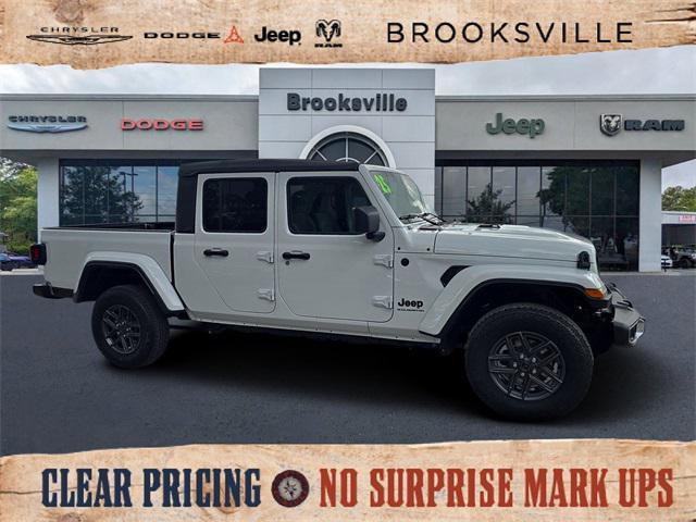 new 2025 Jeep Gladiator car, priced at $48,623