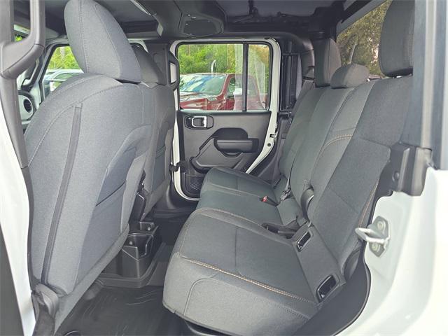 new 2025 Jeep Gladiator car, priced at $48,623
