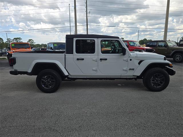 new 2025 Jeep Gladiator car, priced at $48,623