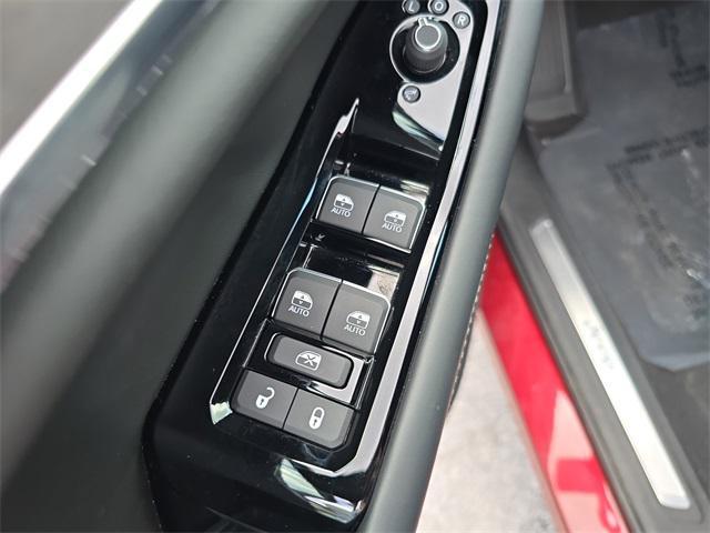 used 2024 Jeep Grand Cherokee car, priced at $43,090