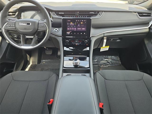 new 2025 Jeep Grand Cherokee car, priced at $39,467