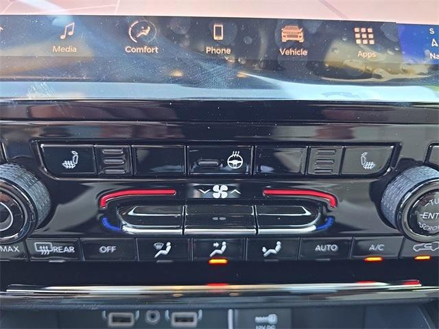 new 2025 Jeep Grand Cherokee L car, priced at $43,938