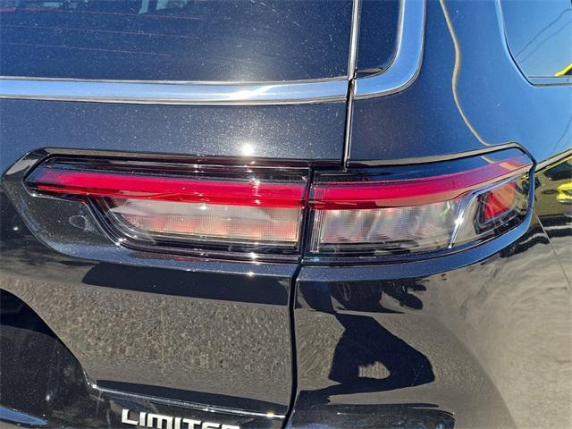 new 2025 Jeep Grand Cherokee L car, priced at $43,938