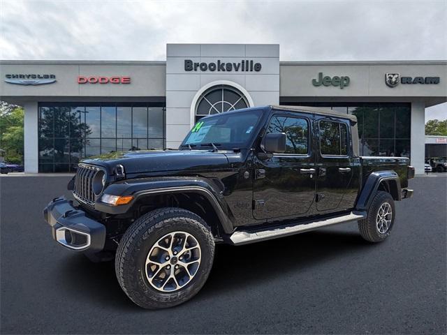 new 2024 Jeep Gladiator car, priced at $47,060