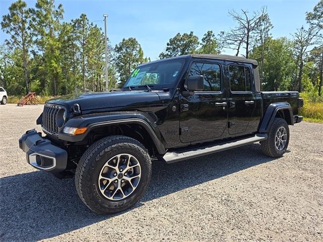 new 2024 Jeep Gladiator car, priced at $47,060