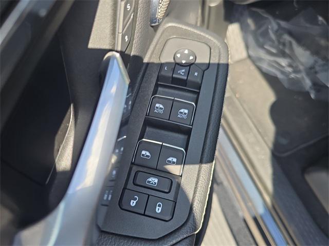 new 2025 Ram 1500 car, priced at $65,941